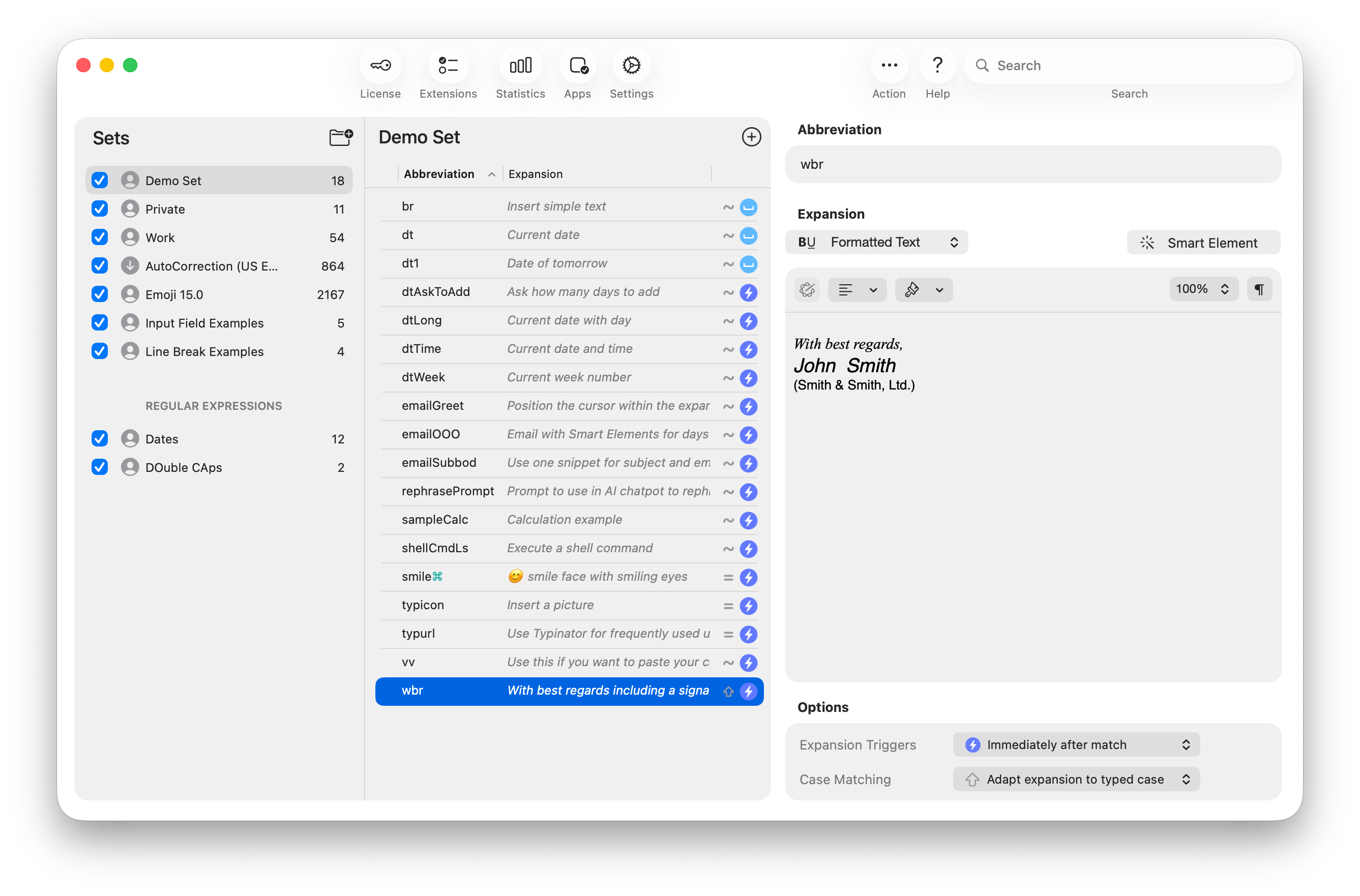Typinator-Oberfläche auf dem Mac mit drei Bereichen für Sets, Abkürzungen und deren Texterweiterungen sowie einer Symbolleiste für Lizenz, Erweiterungen, Statistiken, Apps und Einstellungen.